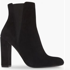 STEVE MADDEN Effect Block Heel Bootie In Black Leather Suede. Size 8